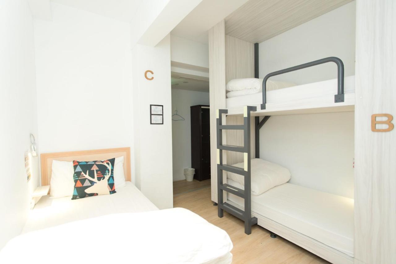 4Plus Hostel Taipei Exterior photo